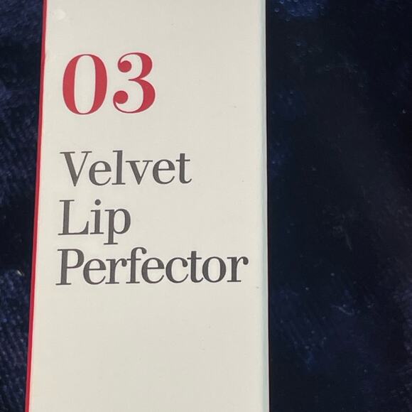 Clarins Paris 03 Velvet Lip Perfector Shade Velvet Red - Picture 2 of 3